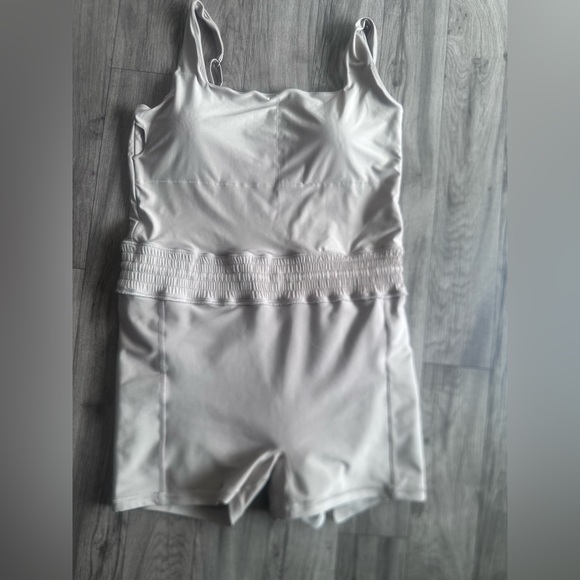 Abercrombie & Fitch Sculptlux Hybrid Flyaway Onesie. Removable cups.SZ L. - Picture 13 of 17